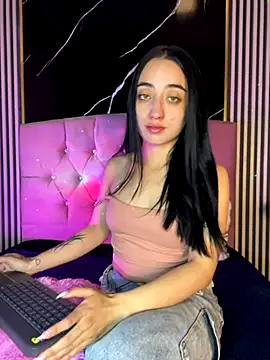 Ady 18 online show from 09/25/25, 03:49