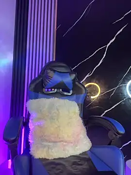 Ady 18 online show from 10/29/25, 07:37