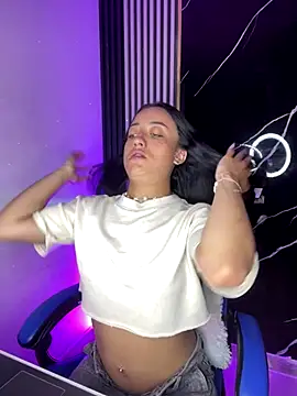 Ady 18 online show from 12/18/25, 08:26