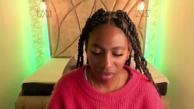 Queen perla  online show from 02/28/25, 11:12