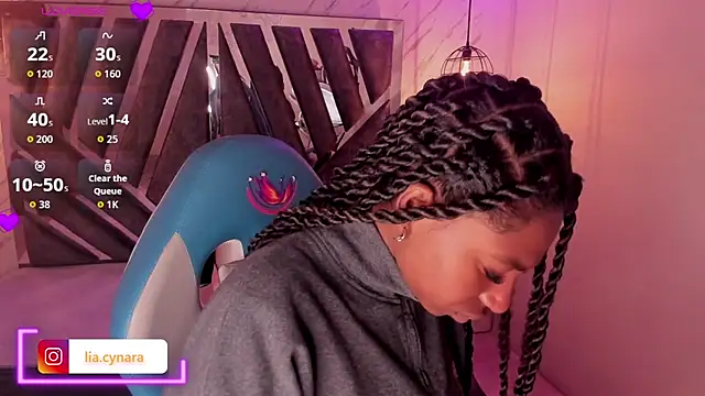 Queen perla  online show from 10/15/25, 11:32