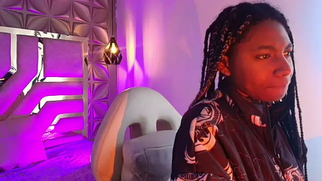 Queen perla  online show from 02/11/26, 11:37