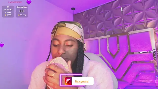 Queen perla  online show from 03/29/26, 05:35