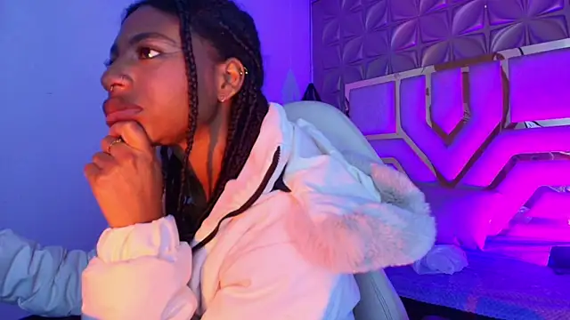 Queen perla  online show from 04/19/26, 12:15