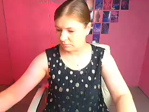 Snapshot of Lissmilf chatting on 07/11/26, 11:57 Lissmilf online show from 07/11/26, 11:57