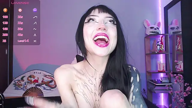 Snapshot of catipetite chatting on 01/30/25, 08:32 catipetite online show from 01/30/25, 08:32