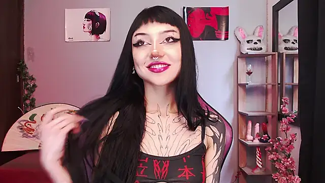 Snapshot of catipetite chatting on 11/02/25, 03:58 catipetite online show from 11/02/25, 03:58