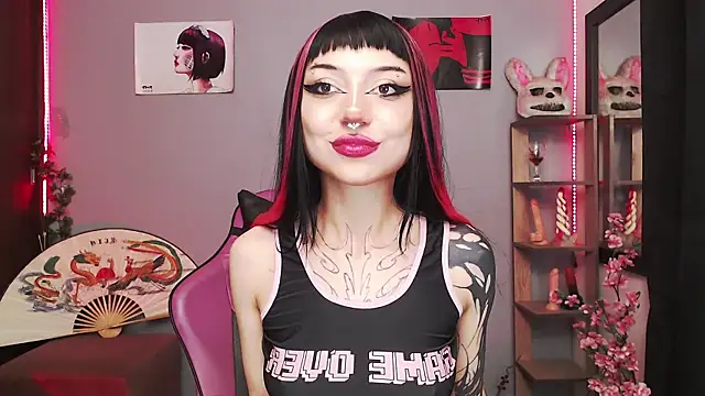 Snapshot of catipetite chatting on 11/04/25, 05:50 catipetite online show from 11/04/25, 05:50