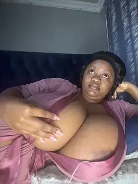 Chubbykarisma27 online show from 04/10/26, 06:23