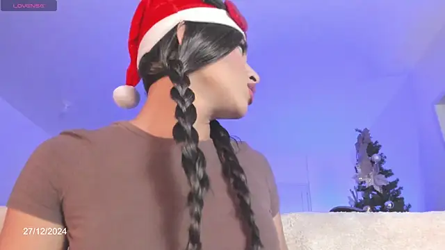 Snapshot of Angel_camm chatting on 12/28/24, 03:37 Angel camm online show from 12/28/24, 03:37