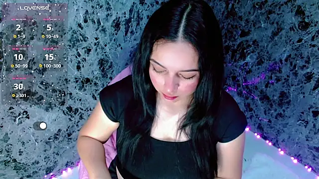 Lanna belle28 online show from 12/04/25, 01:53