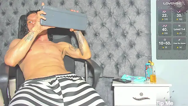 marcus smithh online show from 12/12/24, 07:19