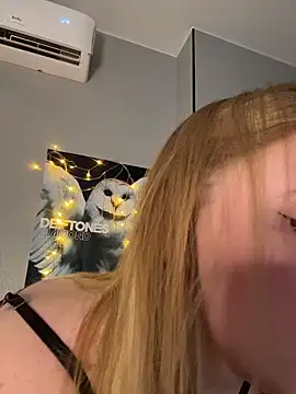 Snapshot of pink8ty chatting on 10/23/25, 10:41 pink8ty online show from 10/23/25, 10:41