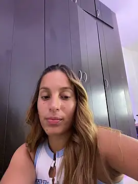 Snapshot of Agnescruzz chatting on 01/18/26, 06:34 Agnescruzz online show from 01/18/26, 06:34