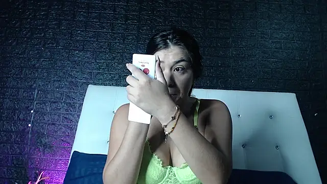 Snapshot of Sweet-Monica chatting on 06/04/26, 10:32 Sweet-Monica online show from 06/04/26, 10:32