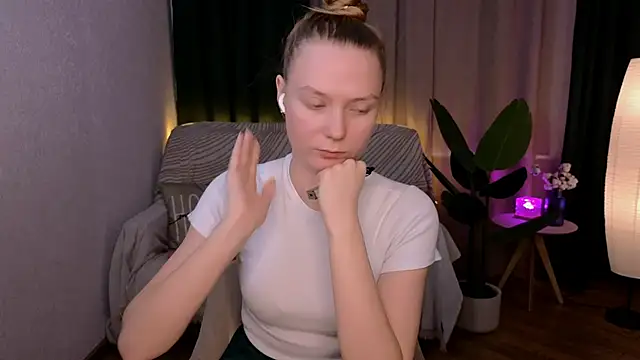 CarolynCohen   online show from 02/16/25, 05:26