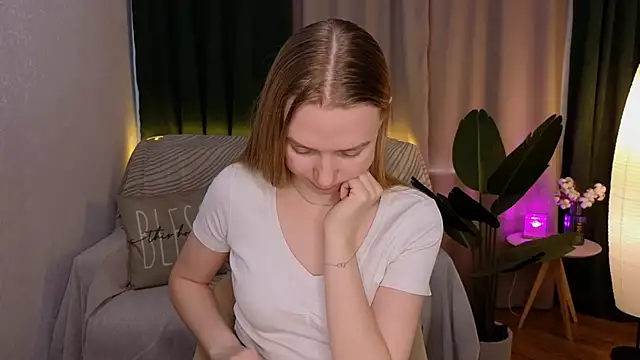 CarolynCohen   online show from 03/10/25, 05:00