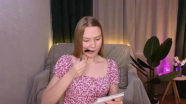 CarolynCohen   online show from 03/20/25, 05:13