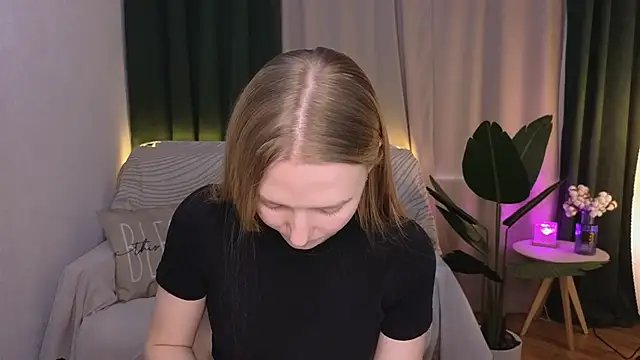 CarolynCohen   online show from 03/23/25, 05:00