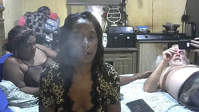 Snapshot of mysterouskat69 chatting on 02/08/25, 04:57 mysterouskat69 online show from 02/08/25, 04:57