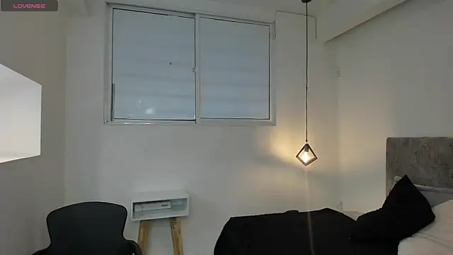 Snapshot of GiaFox_ chatting on 05/14/26, 08:15 GiaFox online show from 05/14/26, 08:15