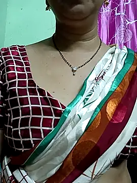 Rosy-B online show from 11/05/25, 12:21