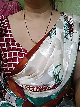 Snapshot of Rosy-B chatting on 05/15/26, 12:28 Rosy-B online show from 05/15/26, 12:28