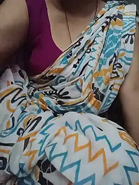 Snapshot of Rosy-B chatting on 06/05/26, 12:28 Rosy-B online show from 06/05/26, 12:28