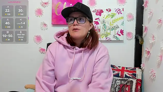 amberr34 online show from 09/18/25, 02:35