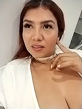 Snapshot of AriaRusso chatting on 01/29/25, 01:58 AriaRusso online show from 01/29/25, 01:58