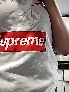 Snapshot of AriaRusso chatting on 02/05/25, 10:01 AriaRusso online show from 02/05/25, 10:01