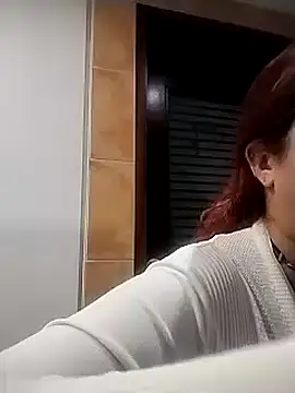 Snapshot of AriaRusso chatting on 02/13/25, 12:35 AriaRusso online show from 02/13/25, 12:35