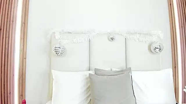 DulceColeman online show from 12/19/25, 11:23