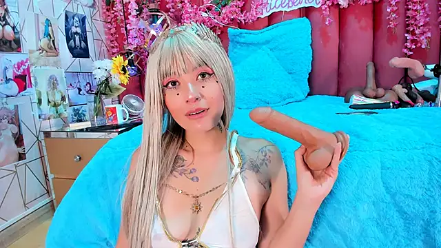 Alicebenett online show from 11/14/25, 09:46