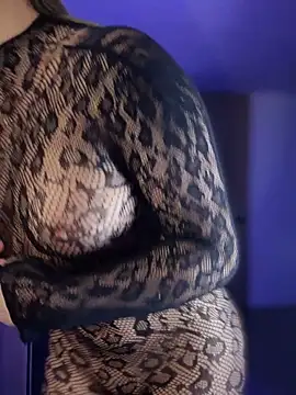 Snapshot of SaraFerreira chatting on 12/03/25, 01:35 SaraFerreira online show from 12/03/25, 01:35