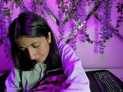 Cameron cutte online show from 10/30/25, 08:42