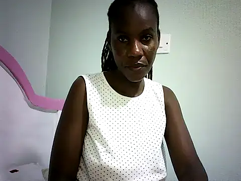 Pierra77 online show from 12/05/25, 07:10