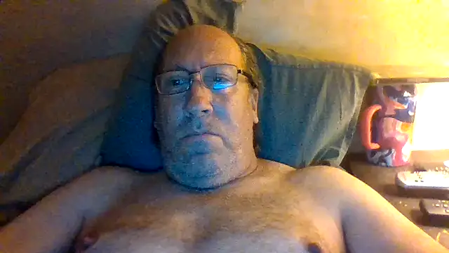 Snapshot of hornyrich69 chatting on 06/13/26, 05:49 hornyrich69 online show from 06/13/26, 05:49