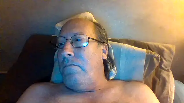 Snapshot of hornyrich69 chatting on 07/03/26, 03:02 hornyrich69 online show from 07/03/26, 03:02