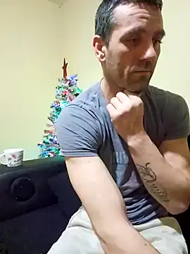 Snapshot of Aian09 chatting on 12/24/24, 09:28 Aian09 online show from 12/24/24, 09:28