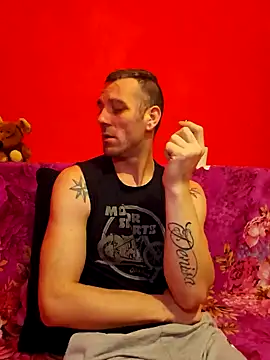 Snapshot of Aian09 chatting on 02/04/25, 10:55 Aian09 online show from 02/04/25, 10:55