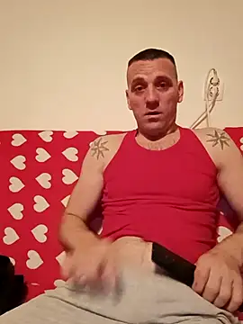 Snapshot of Aian09 chatting on 11/02/25, 03:03 Aian09 online show from 11/02/25, 03:03