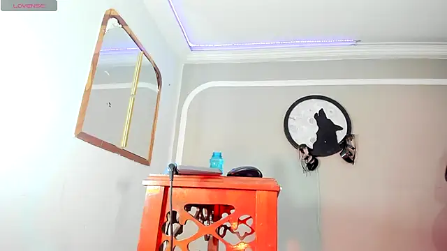 Jimena Grey online show from 11/25/25, 08:58