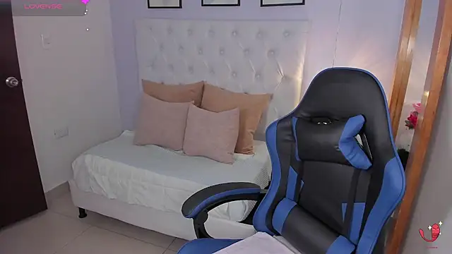 kitty kayo online show from 02/11/26, 03:33