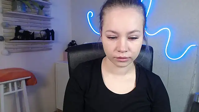 Snapshot of holly_xglam chatting on 12/31/24, 07:10 holly xglam online show from 12/31/24, 07:10