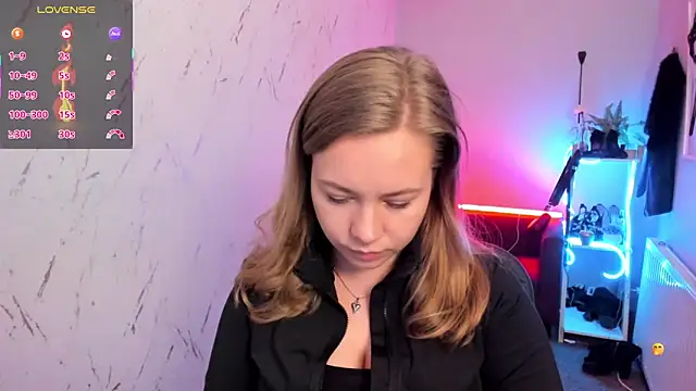 holly xglam online show from 03/20/26, 08:14