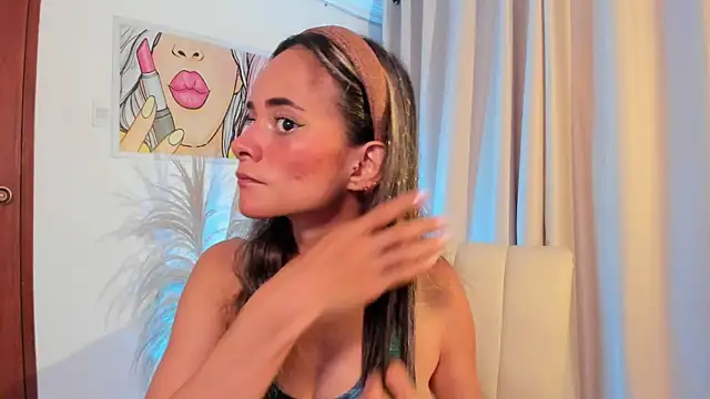 SkiinnyAna online show from 11/27/25, 07:38