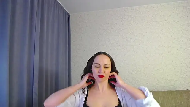 Amanda Goodwin  online show from 02/08/25, 06:44