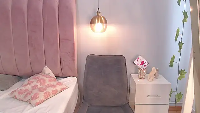 LeenaBrown online show from 03/19/25, 03:51