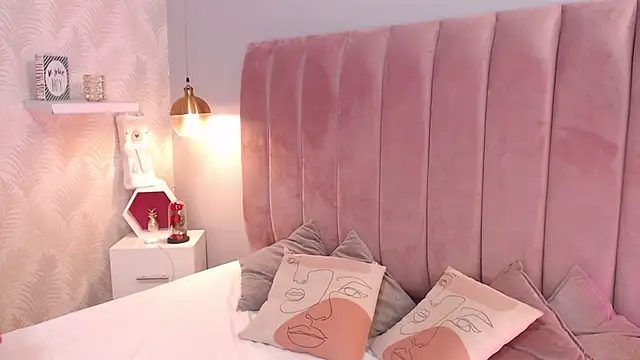 LeenaBrown online show from 04/17/26, 12:41